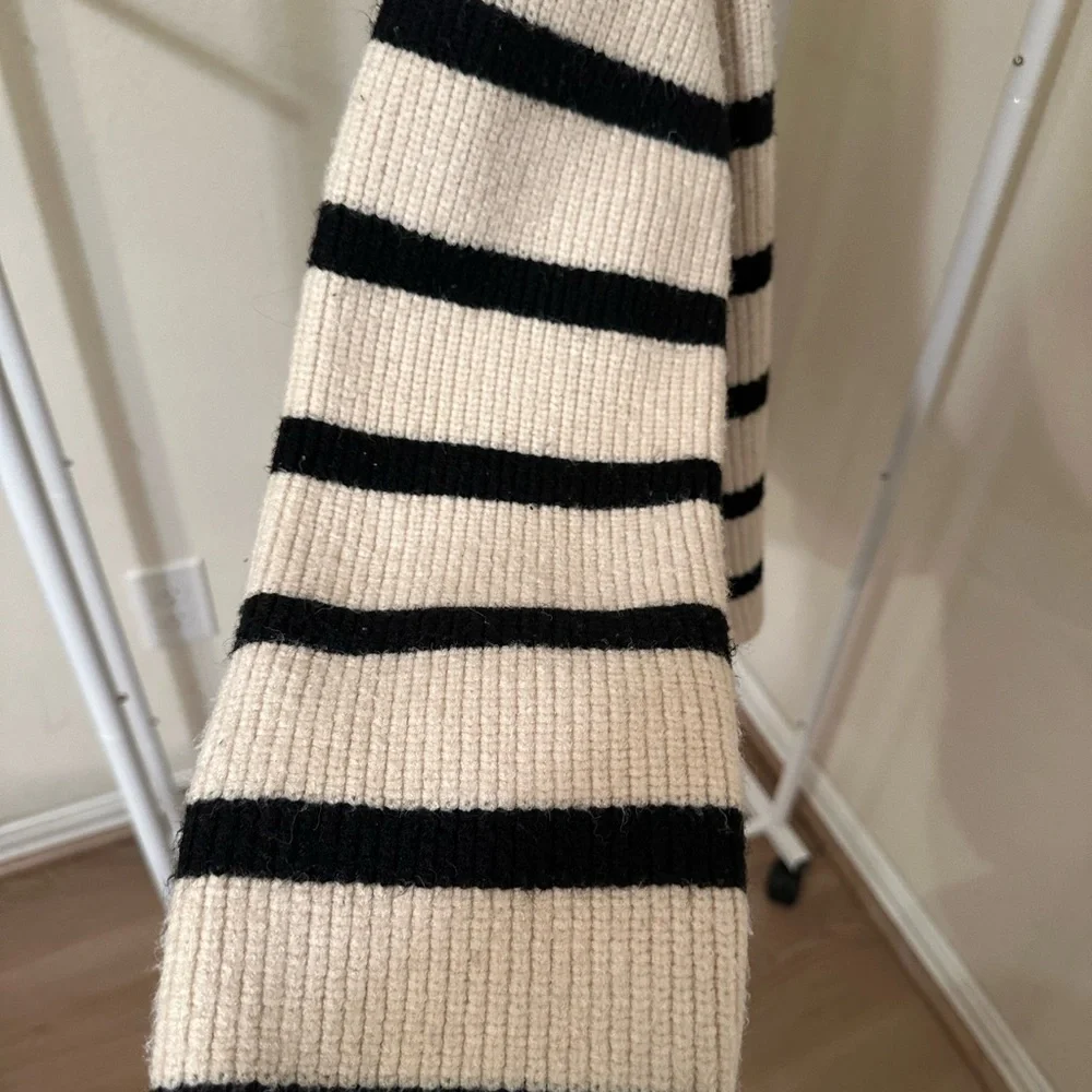 Zara Black and Cream Striped Turtleneck Sweater Half Quarter Zip - Picture 6 of 8